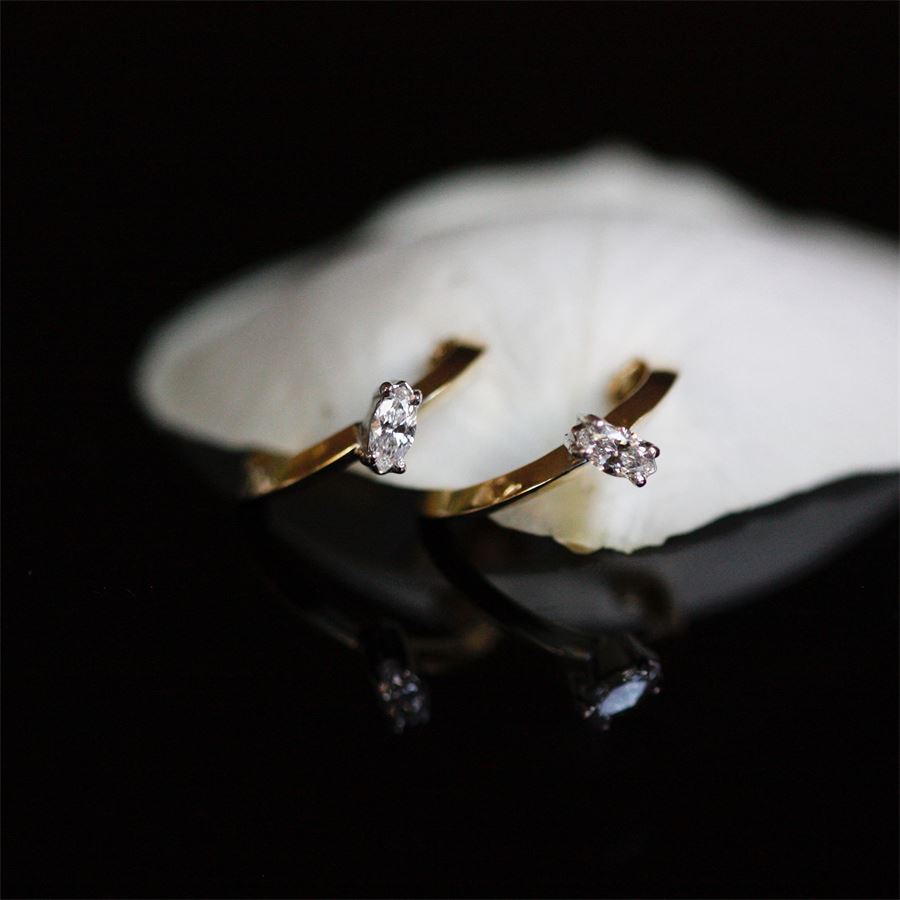 Yellow gold 'Balance' hoop earrings BALANCE | OR XS 1MRQ P/FARAU18G CT. 0,18